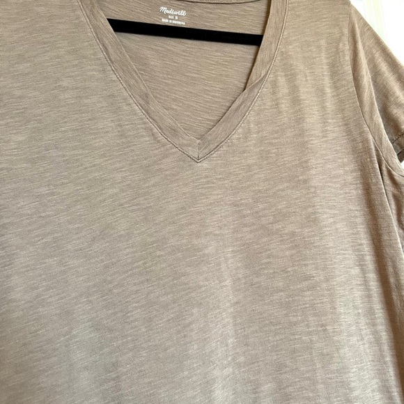 Madewell V-Neck Short Sleeve, Castle Rock - Picture 2 of 4